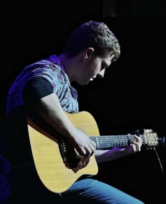 Guitar Teacher, Bass Guitar Teacher, Drum Teacher Jackson Lobb